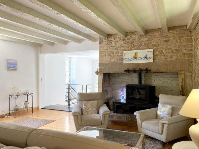 Domaine touristique de charme du 18eme 1765 en pierre av. 530m² Duravel