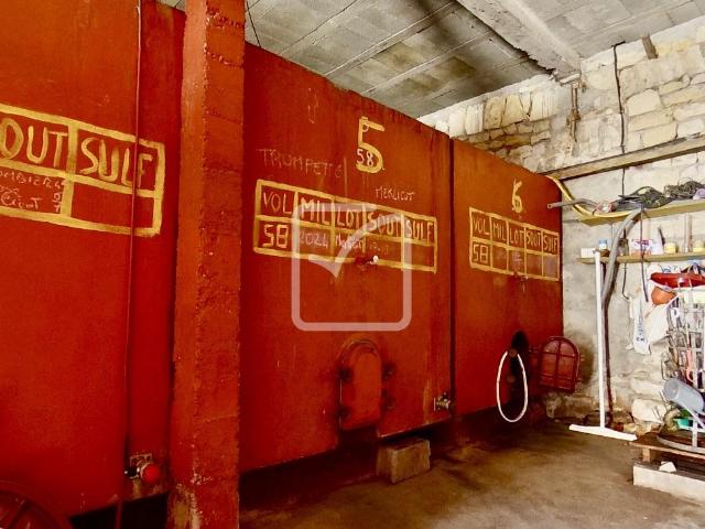 domaine viticole confidentiel au cœur de l’AOP Cahors, avec. 250m² Vire sur Lot