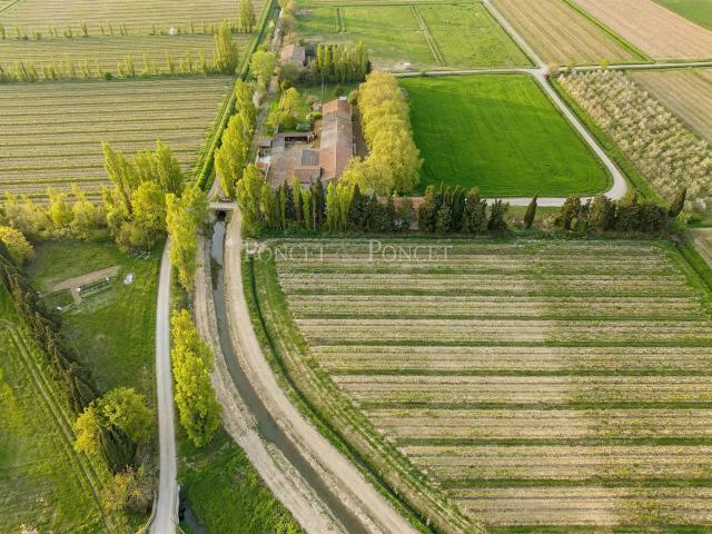 Domaine viticole irrigué 85 ha dans l'Étang de Marseillette 524m² Puichéric