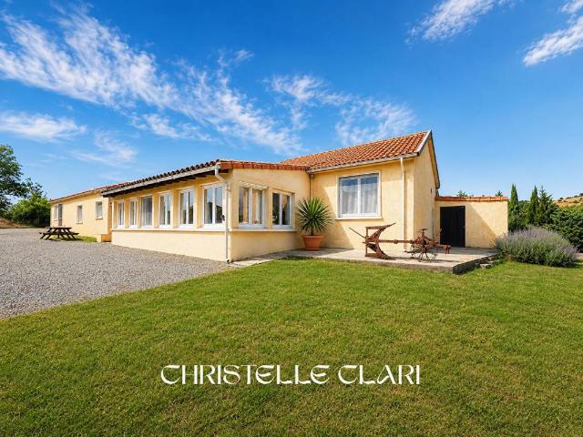 Domaine 374 m² sur terrain de 3,59 ha