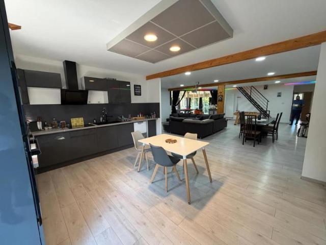 DOMBASLE SUR MEURTHE ATYPIQUE PAVILLON