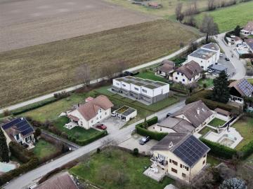 Domdidier, zum Verkauf, angrenzende 4.5 Zimmer Villen mit Garten