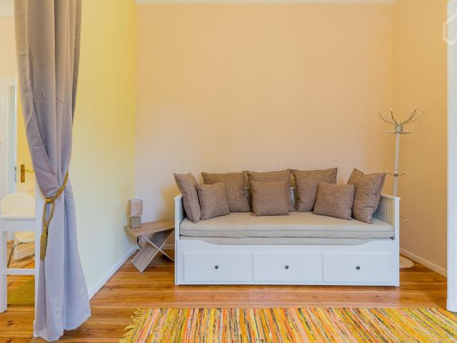 Domestic home in the center of Hermsdorf with garden terrace, Berlin Amsterdam Apartments for Rent