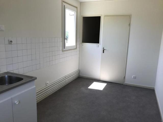 DOMERAT RESIDENCE DE BRESSOLLES A3013029040011