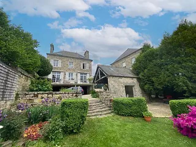 Domfront en Poiraie 61700 Achat / Vente maison 6 pièces t6 au dernier étage jardin