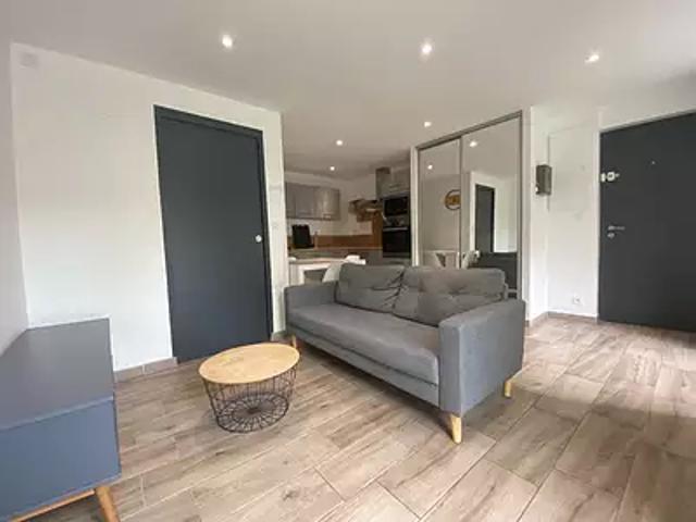 Domfront en Poiraie 61700 Location appartement 2 pièces t2 au dernier étage