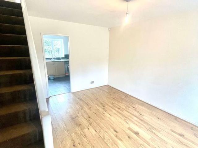 Dominic Close, Manchester M23, 2 bed property to rent, £1,150 pcm | PrimeLocation
