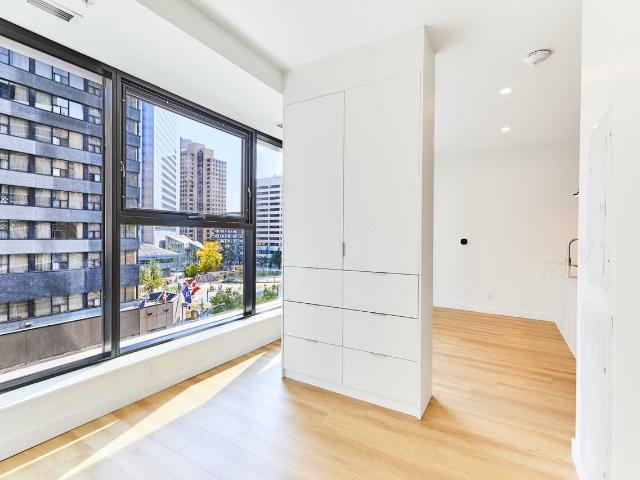 Dominion Centre 1 Bedroom Apartment for Rent at 665 8 St Sw, Calgary, AB T2P 3K7 Downtown Calgary