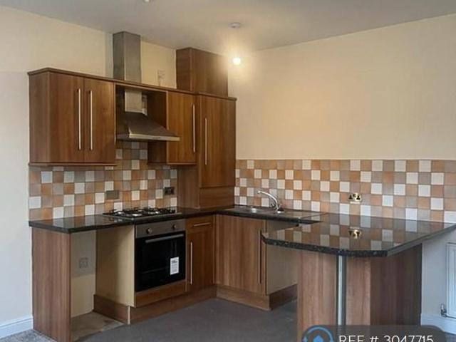 Dominion House, Hipperholme, Halifax. 1 bed flat to rent £700 pcm £162 pw