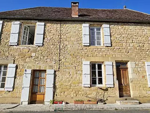 Domme 24250 Achat / Vente maison 7 pièces t7 au dernier étage