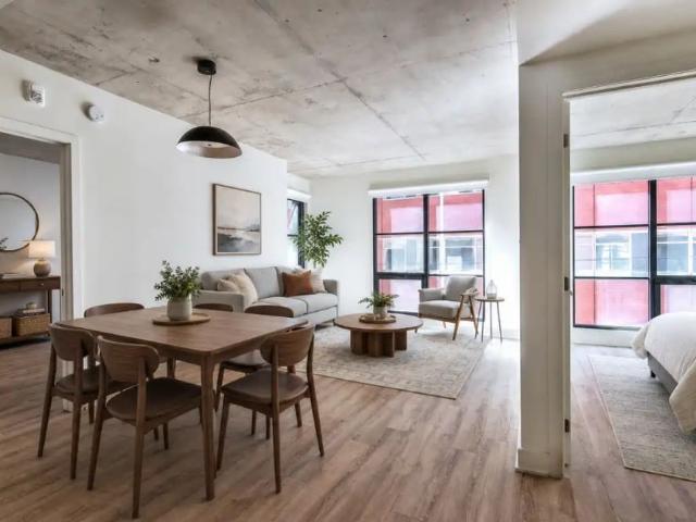 DOMO Condo Rentals Old Montreal — Studio