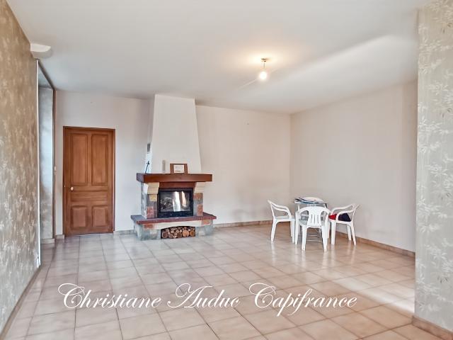 Dompierre les Ormes, maison de centre bourg de 122 m² avec 4 chambres, jardin, sur terrain de 500 m²