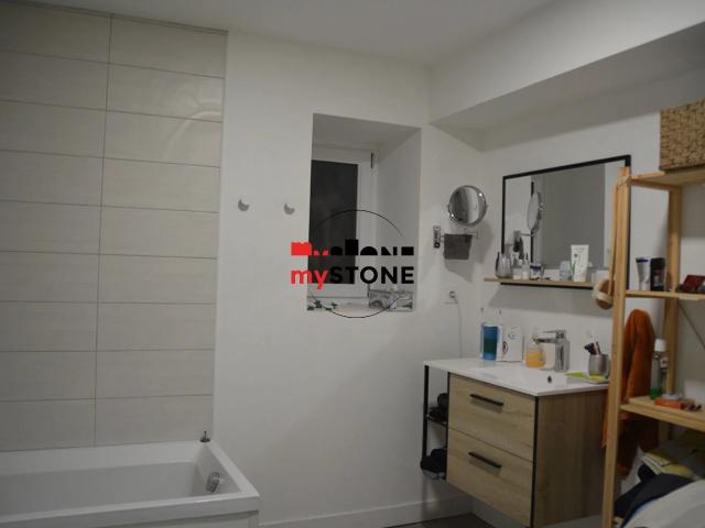 DOMPIERRE SUR CHALARONNE A LOUER Appartement T2 en RDC