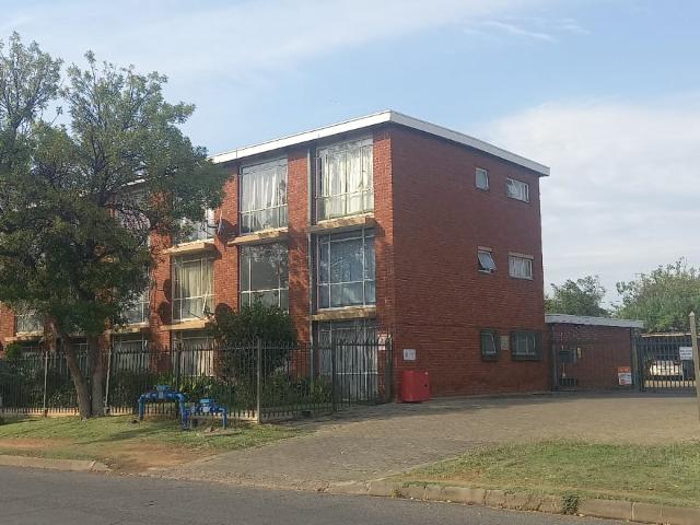 DON'T MISS OUT ON THIS FLAT IN BRANDWAG