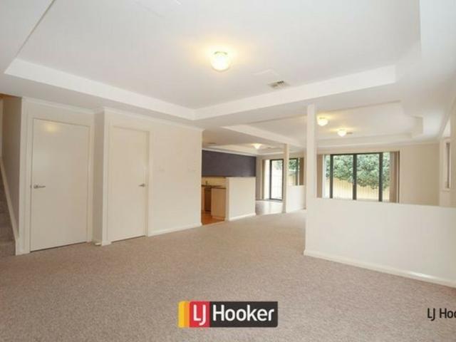 Don't Miss This Townhouse!