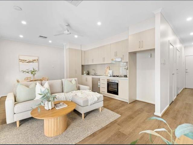DON'T MISS THIS CHOICE 3 BEDROOM TOWNHOUSE