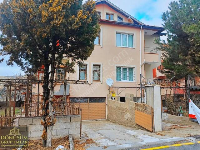 Dönüşüm Emlak'tan Mükemmel Konumda Hayalinizdeki Villa Satılık