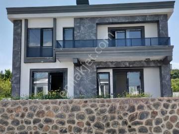 Dönümlü Doktorlar Sitesinde Kiralık Lüks Villa