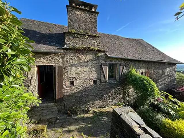 Donzenac 19270 Achat / Vente maison 5 pièces t5 au dernier étage cave