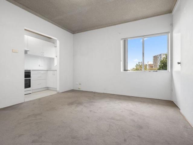 Don`t miss out on this affordable one bedroom unit close to everything you need