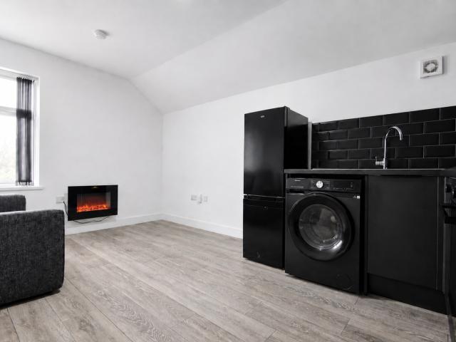 Donald Street, Flat 2 2Let2