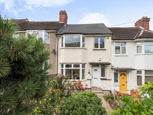 Donaldson Road London SE18 3 bed terraced house to rent £2,400 pcm £554 pw