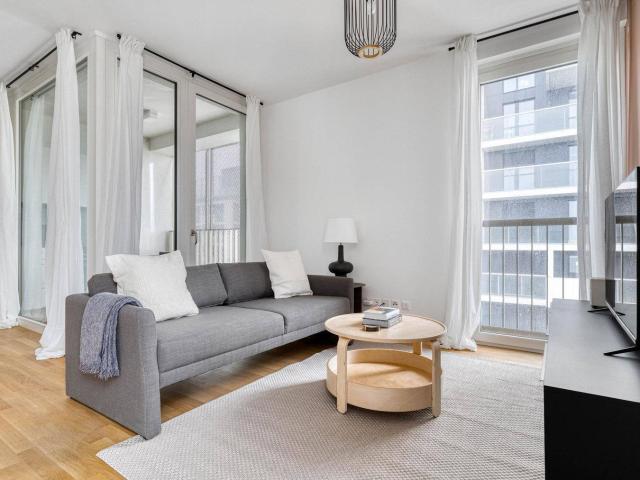 Donaumarina, Bestlage Donau & Innenstadt, direkt an der U Bahn, 1 Zimmer mit Fitness, Sauna, etc. VIE251