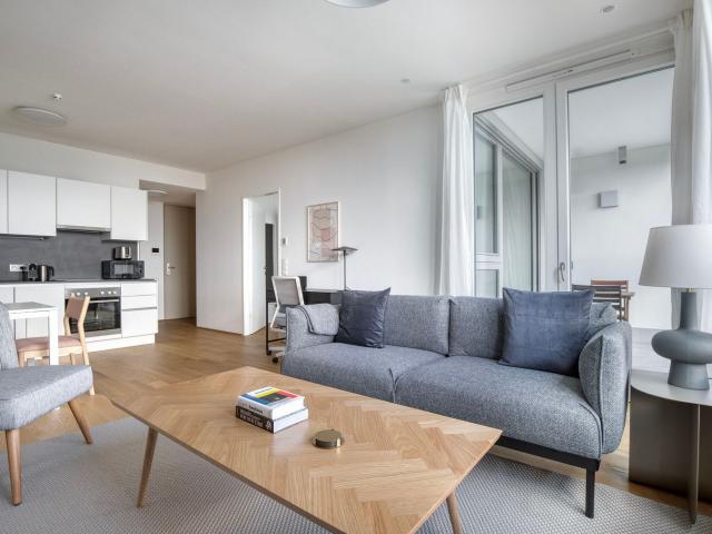 Donaustadt 1br w/ pool, gym & elevator, nr U1