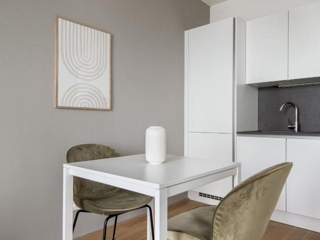 Donaustadt 1br w/ rooftop pool & gym, nr U1, Vienna Amsterdam Apartments for Rent