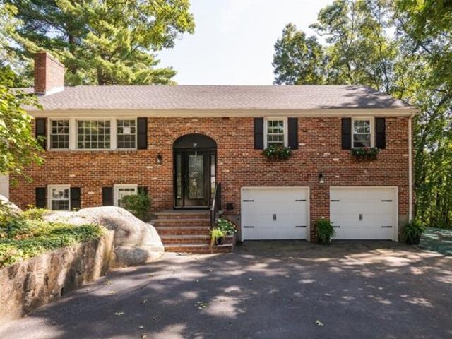 Doncaster Cir, Lynnfield, Home For Sale