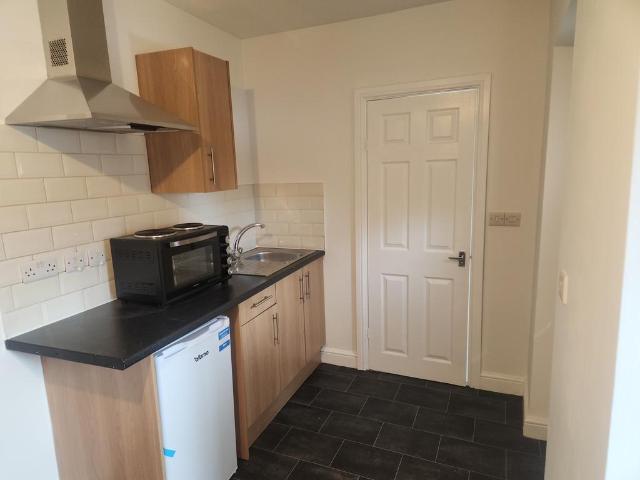Doncaster, DN4 Studio to rent £520 pcm £120 pw
