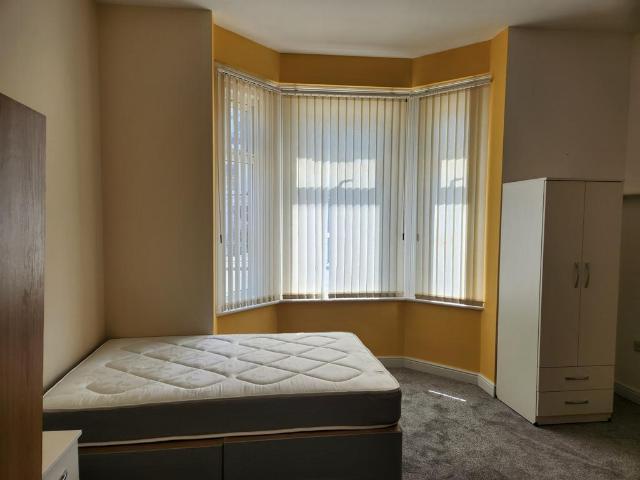 Doncaster, DN4 Studio to rent £520 pcm £120 pw