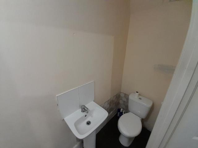 DONCASTER, DN1 Studio to rent £412 pcm £95 pw