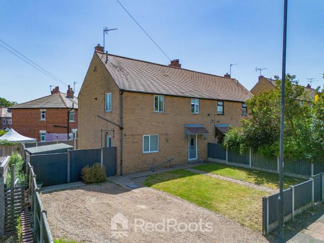 Doncaster, South Yorkshire, DN5 3 bed semi detached house to rent £950 pcm £219 pw