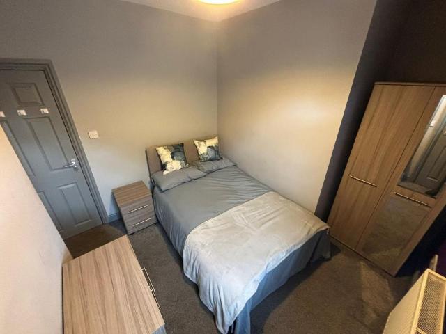 Doncaster Road, Barnsley 1 bed in a house share to rent £477 pcm £110 pw