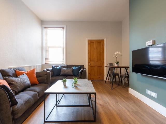 Doncaster Road, Newcastle NE2, 2 bed terraced house to rent, £745 pppm | PrimeLocation