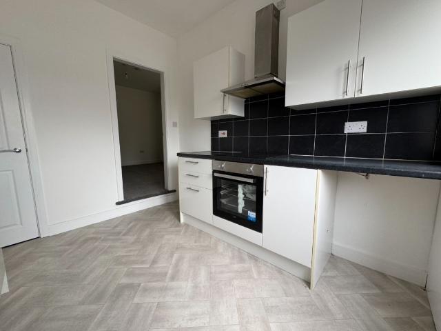 Doncaster Road, Rotherham S63, 2 bed terraced house to rent, £800 pcm | PrimeLocation