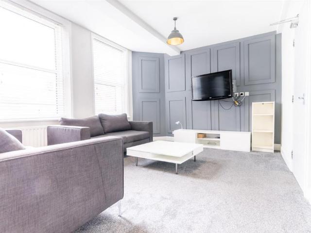 Doncaster Road, Sandyford 5 bed maisonette to rent £2,987 pcm £689 pw