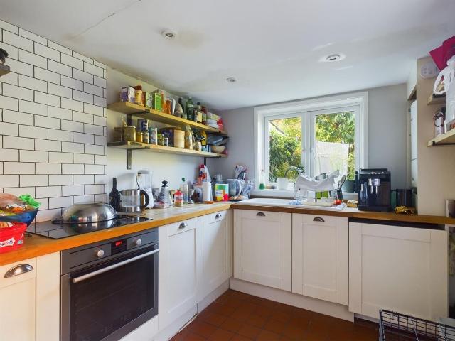 Donnington Gardens, Reading RG1, 2 bed cottage to rent, £1,750 pcm | PrimeLocation