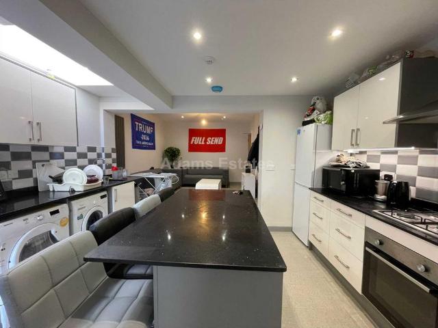 Donnington Road, Reading 6 bed terraced house to rent £4,350 pcm £1,004 pw
