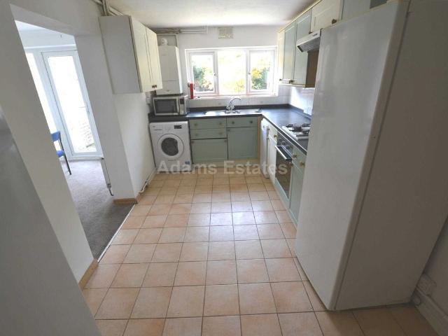 Donnington Road, Reading RG1, 5 bed terraced house to rent, £3,000 pcm | PrimeLocation