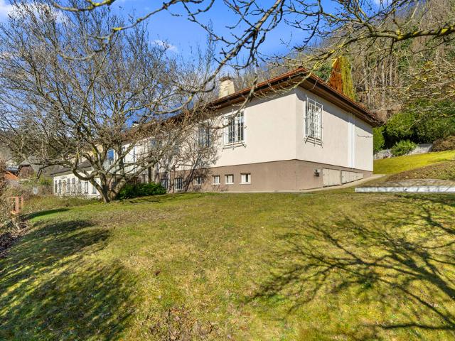 Döbling, 19. Bezirk: Bungalow mit Entwicklungspotenzial