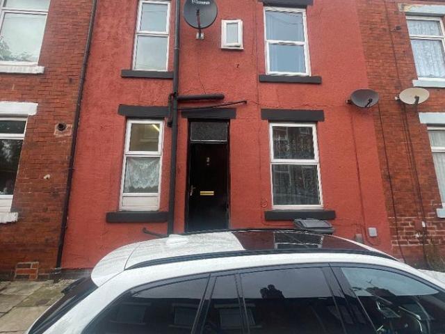 Dobson Grove, Leeds LS11, 2 bed terraced house to rent, £775 pcm | PrimeLocation