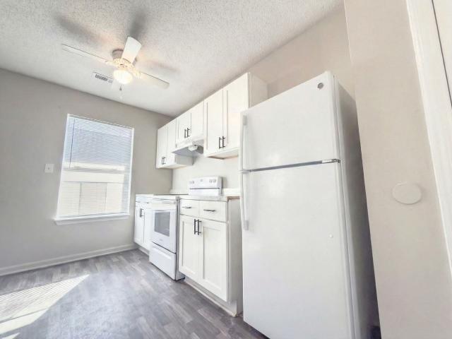 Dobson Place 5640 3 Bedroom Apartment for Rent at 5640 Dobson St, North Charleston, SC 29406