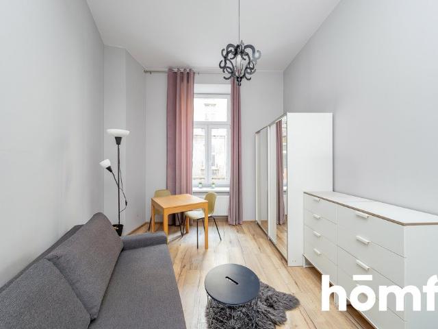 Do sprzedania dochodowe mieszkanie 106 m² z 6 pokojami w Łodzi