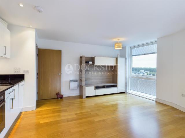 Dock Head Road, Chatham 2 bed apartment to rent £1,375 pcm £317 pw