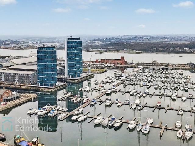Dock Head Road, Marina Point West. 1 bed apartment to rent £1,175 pcm £271 pw