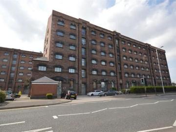 Dock Road, Birkenhead CH41, 2 bed flat to rent, £900 pcm | PrimeLocation