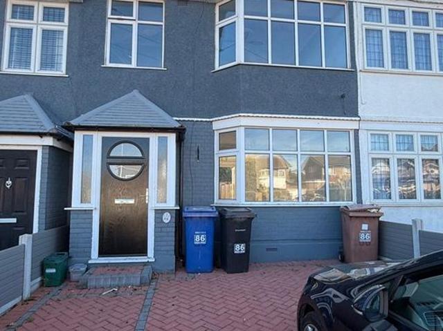 Dock Road, Grays RM17, 3 bed detached house to rent, £1,800 pcm | PrimeLocation