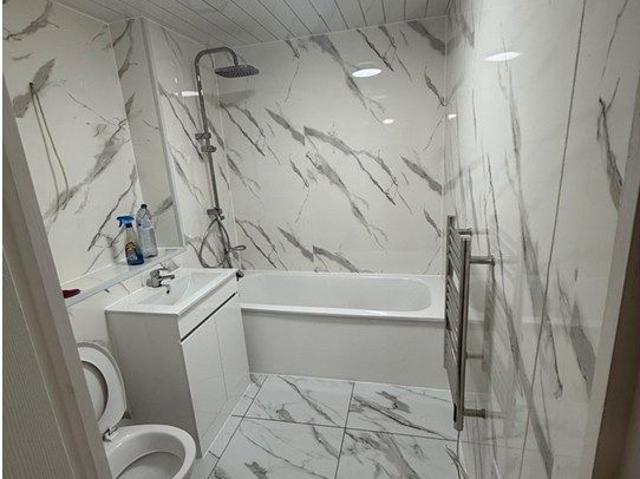 Dock Road, Tilbury RM18, 2 bed flat to rent, £1,650 pcm | PrimeLocation